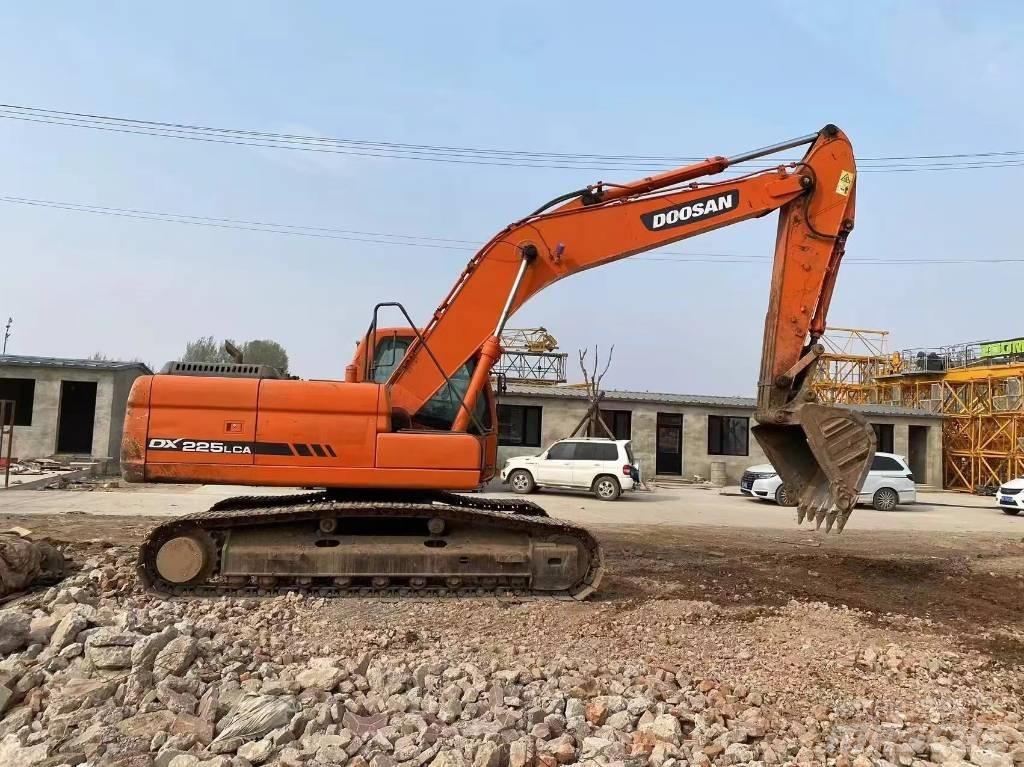 Doosan DX 225 LC Bagri goseničarji