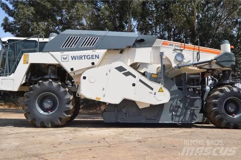 Wirtgen W240 Drugi tovornjaki