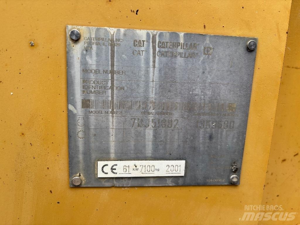 CAT 908 Kolesni nakladalci