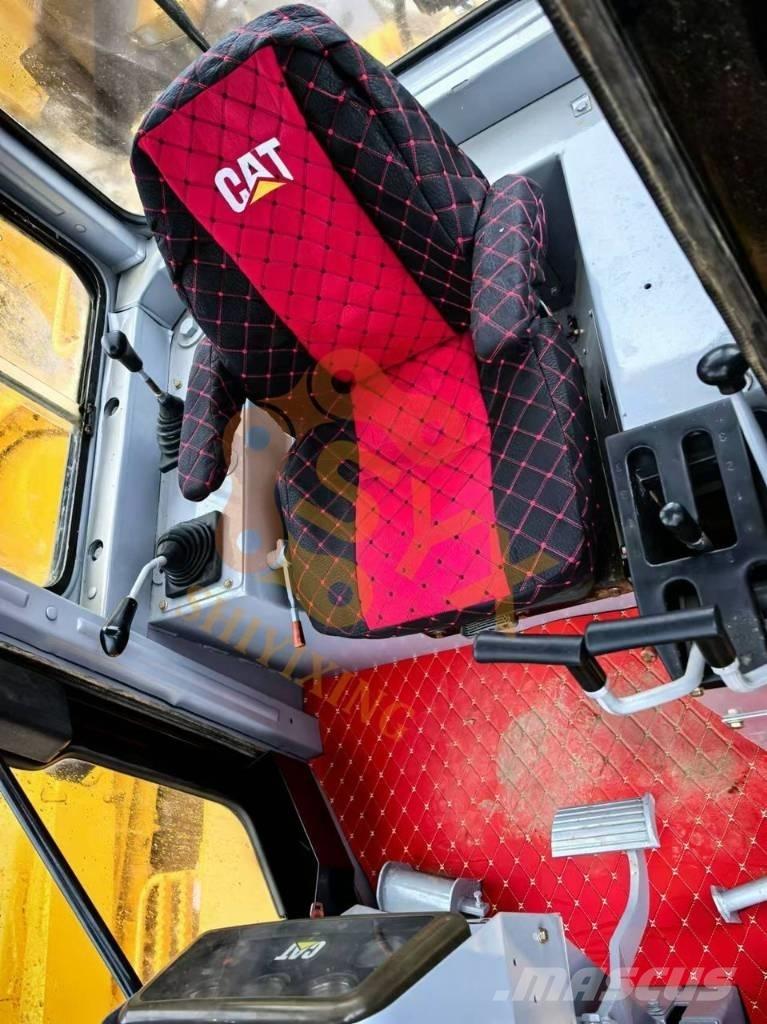 CAT D6G Buldožerji goseničarji