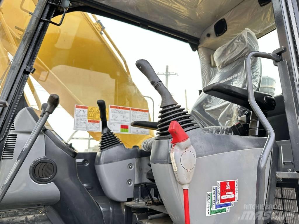Komatsu PC 200-8 Bagri goseničarji