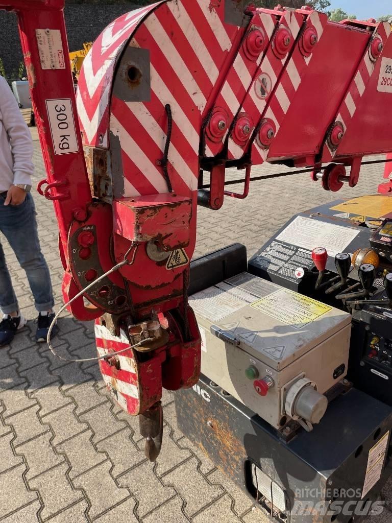 Unic URW 295 Dvigala na gosenicah