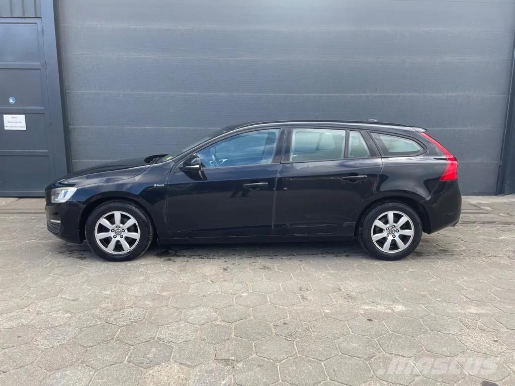 Volvo V60 . Avtomobili