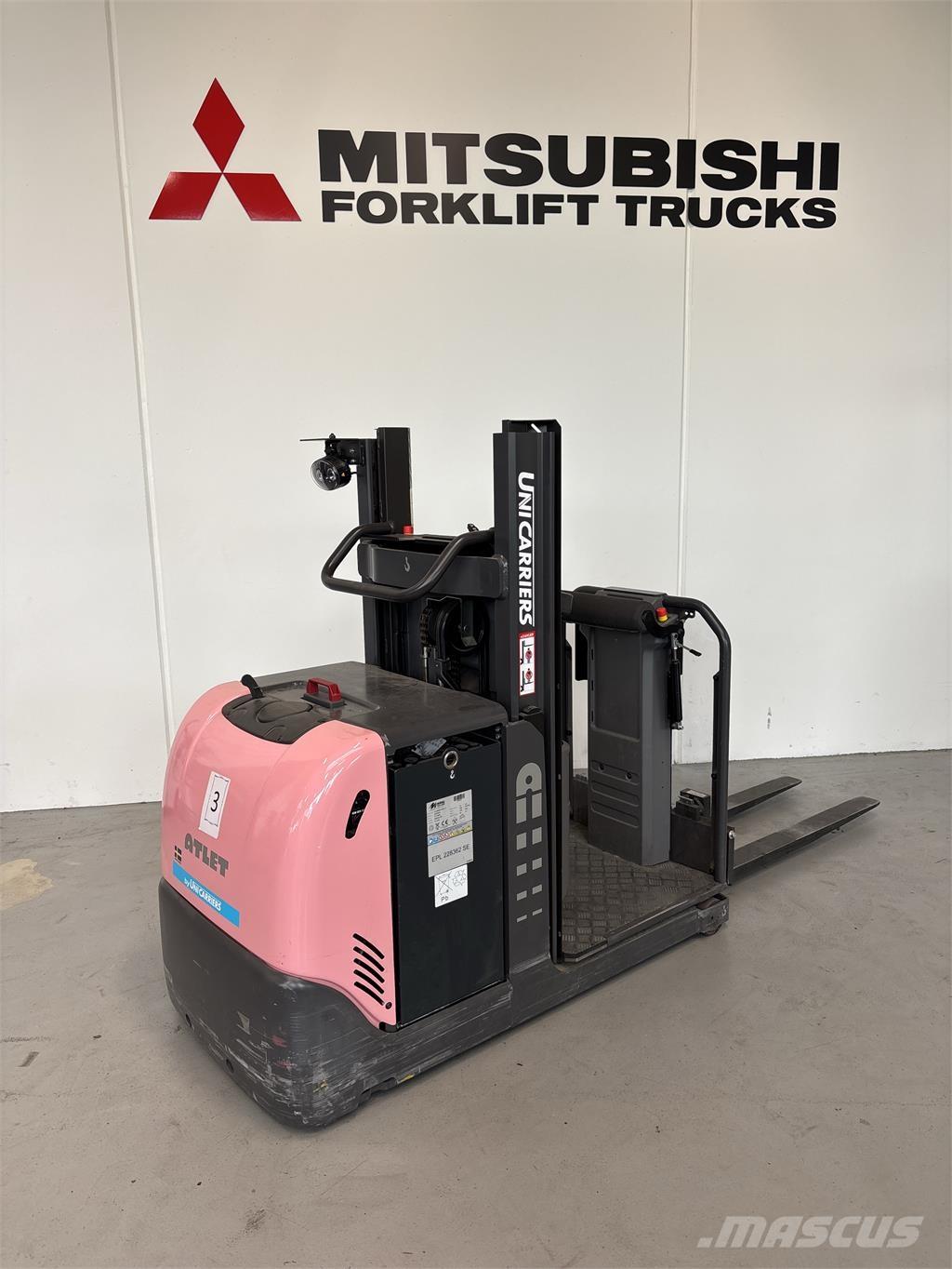 UniCarriers EPL100 Nizko dvižni komisionirni viličar