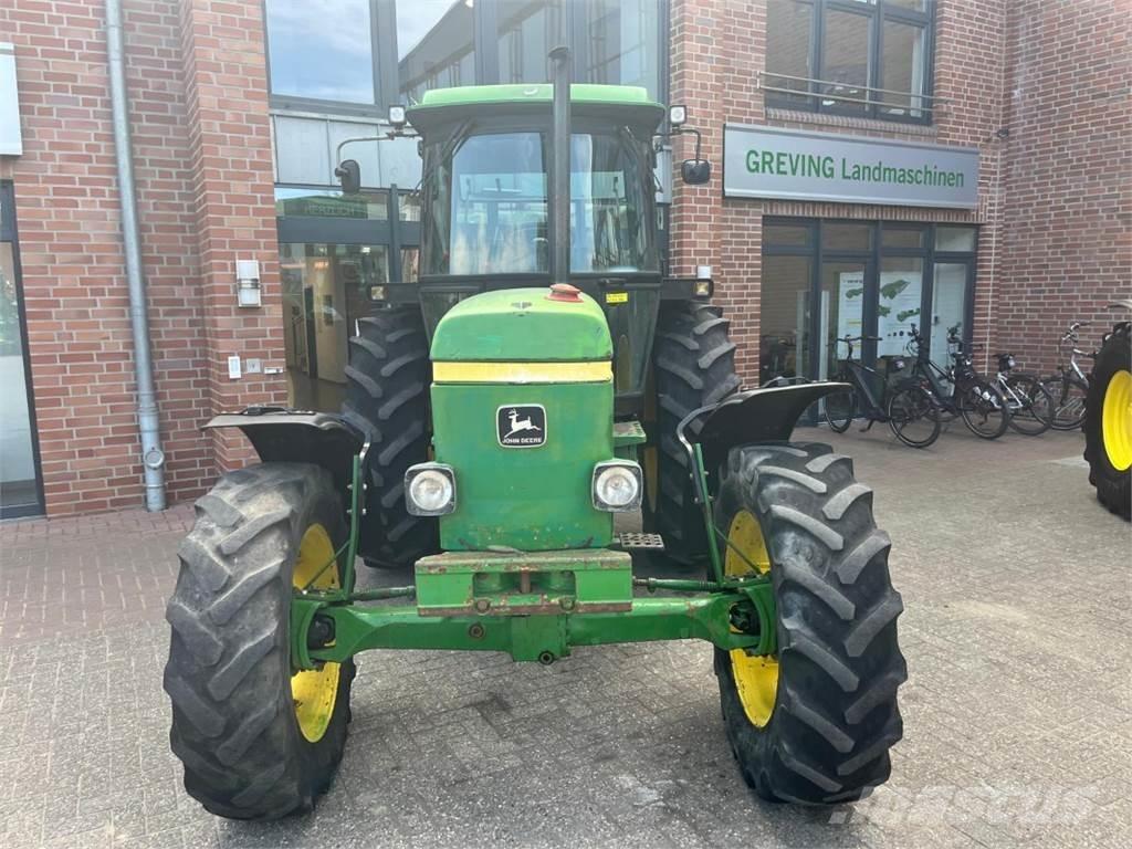 John Deere 3040 Traktorji