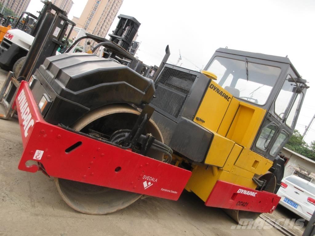 Dynapac CC421 Dvojni valjarji