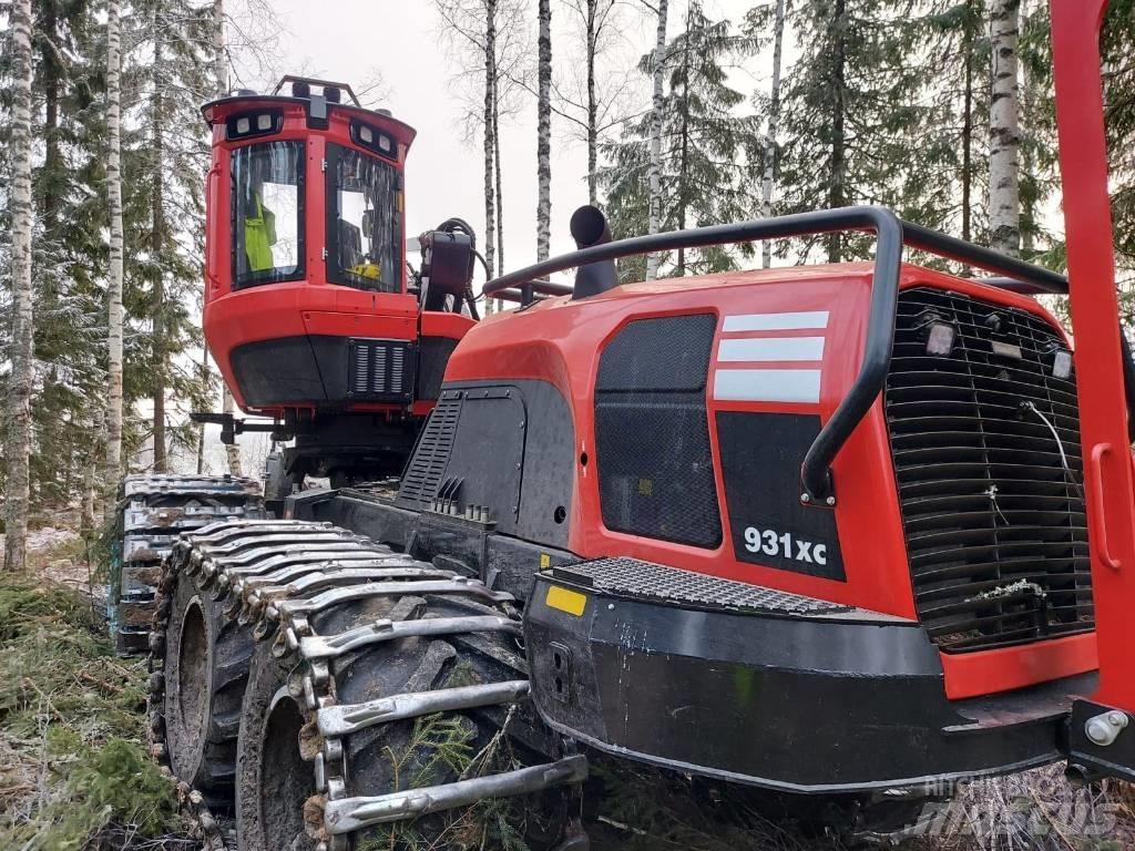 Komatsu 931 XC Harvesterji