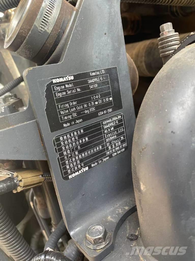 Komatsu PC 60-8 Bagri goseničarji