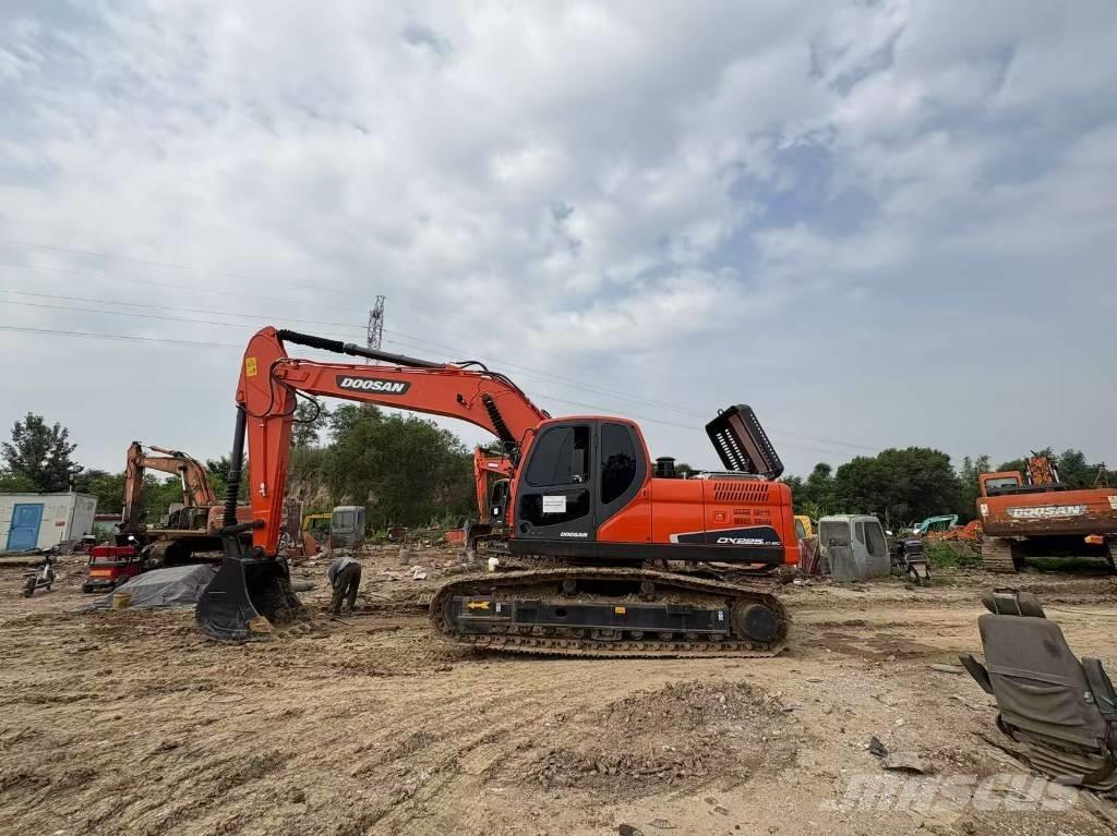 Doosan DX225LC-9C Bagri goseničarji