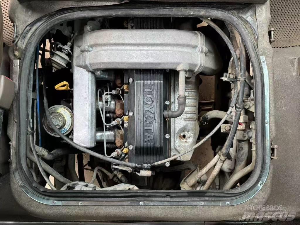 Toyota Coaster Mini avtobusi