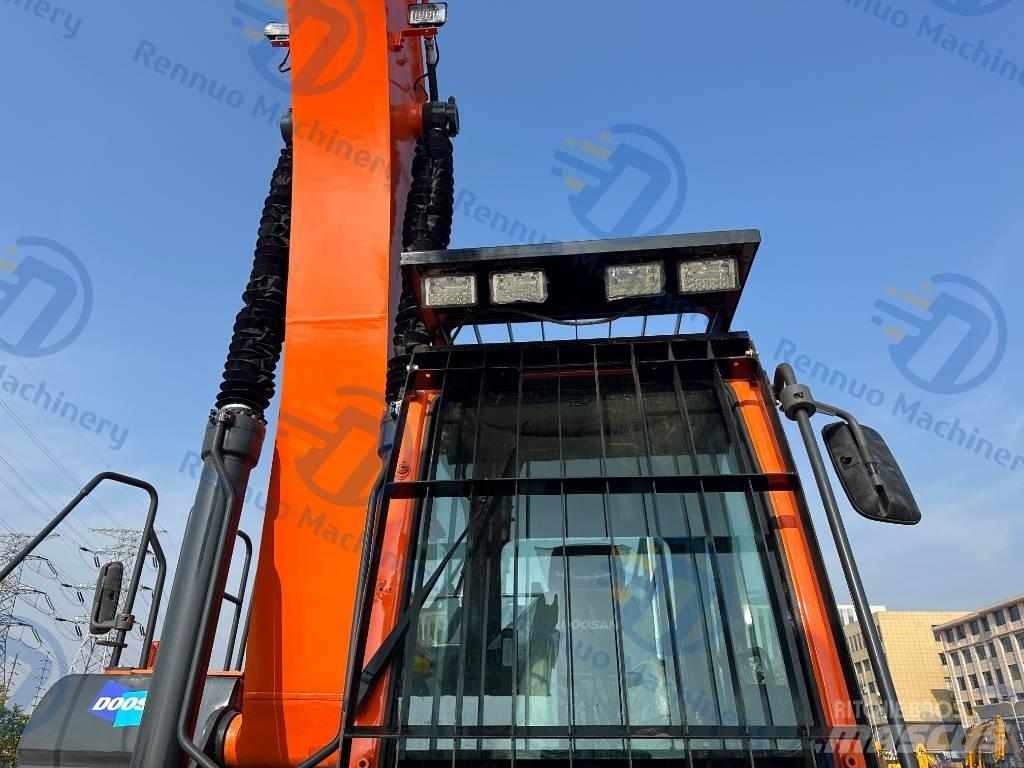 Doosan DX 300LC-9C Bagri goseničarji