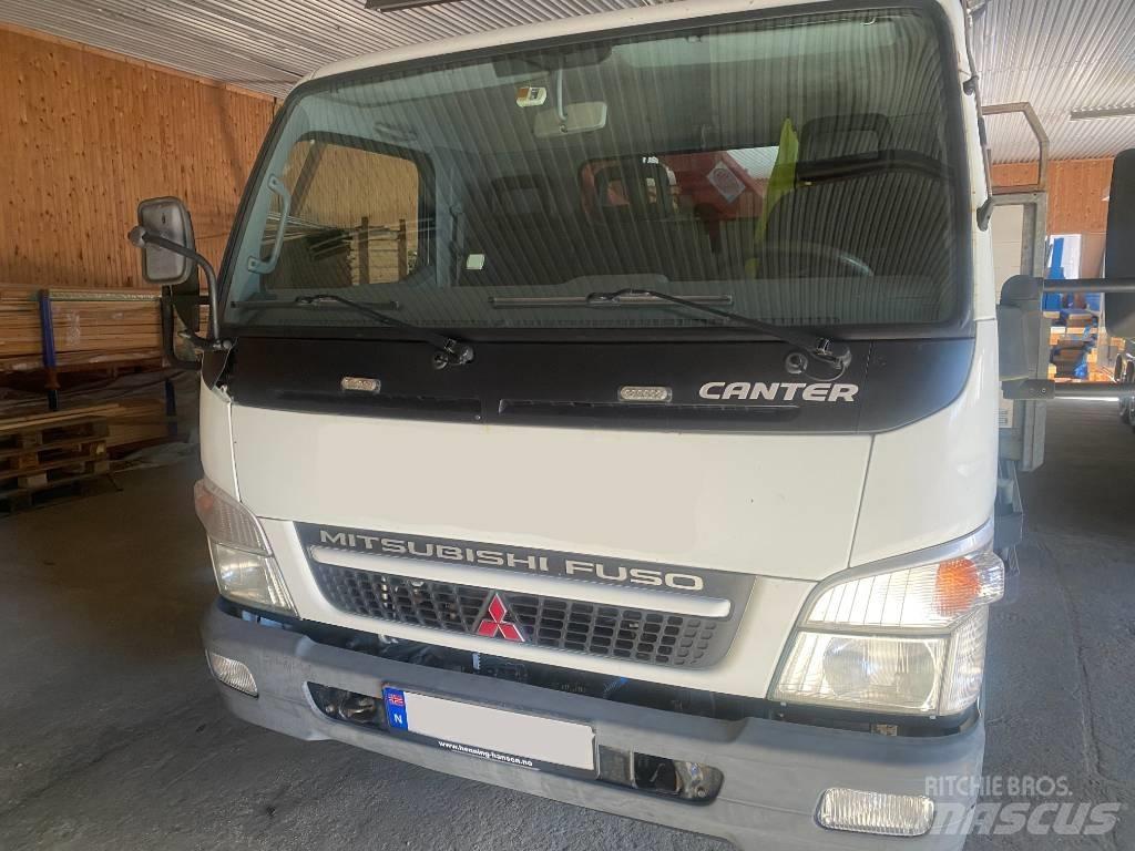 Mitsubishi Canter Tovornjaki z žerjavom
