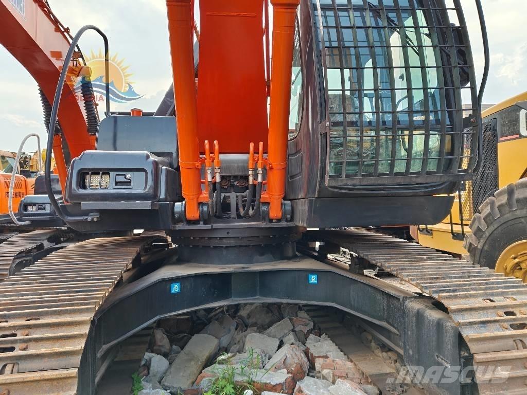 Hitachi ZX 200 Bagri goseničarji