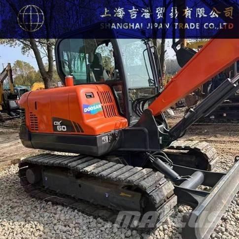 Doosan DX 60 Bagri goseničarji