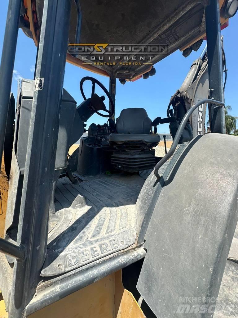 DEERE 410J Rovokopači