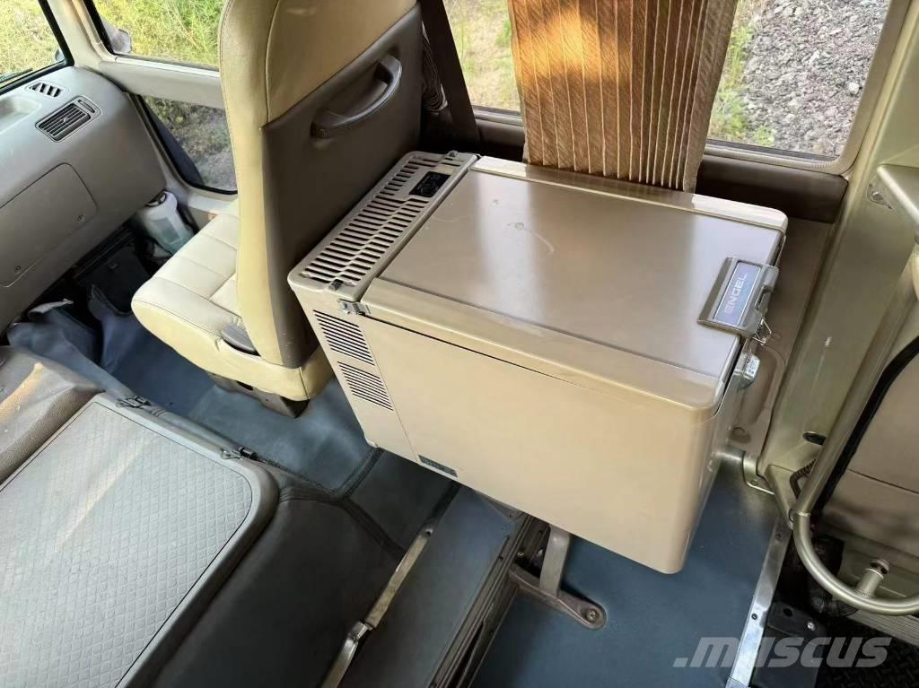 Toyota Coaster Bus Mini avtobusi