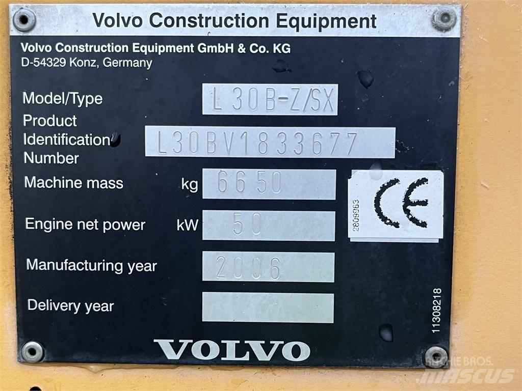 Volvo L 30 B Kolesni nakladalci