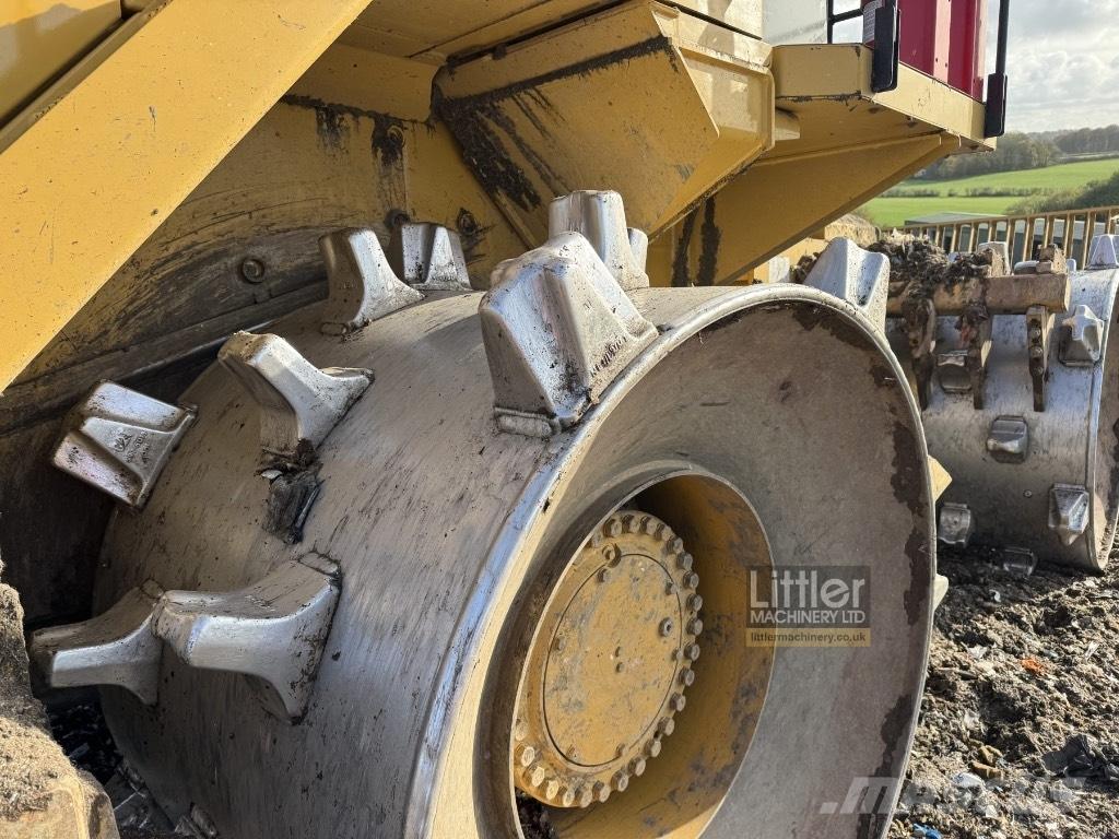 CAT 826 K Kompaktorji tal