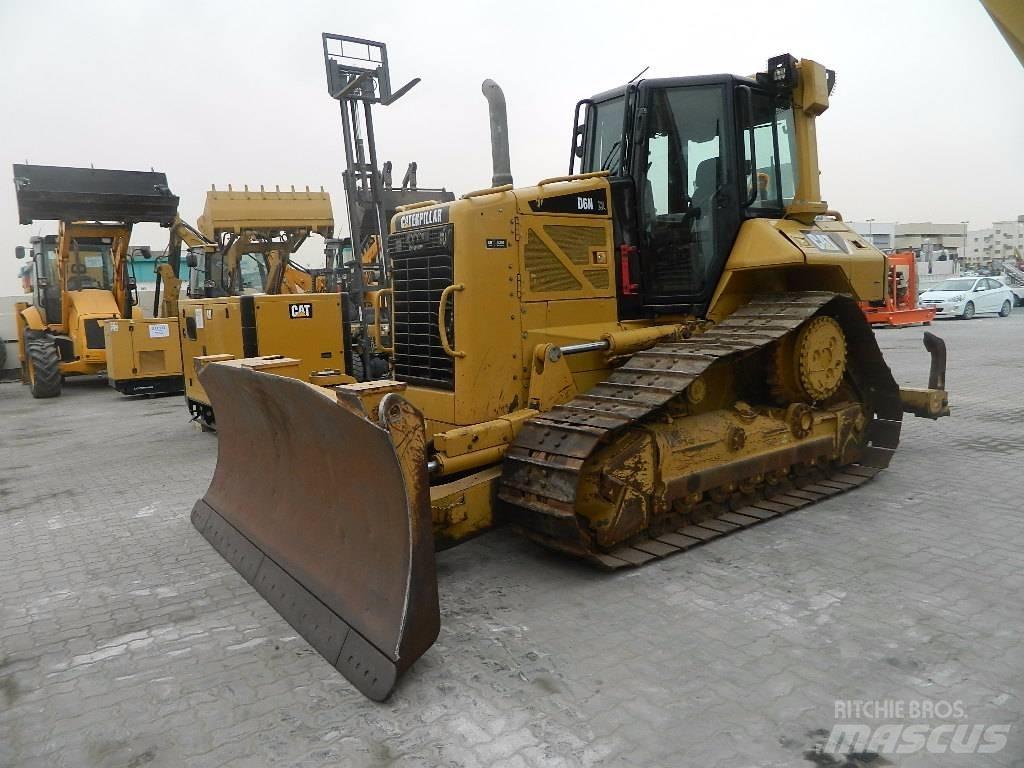 CAT D 6 N XL Buldožerji goseničarji