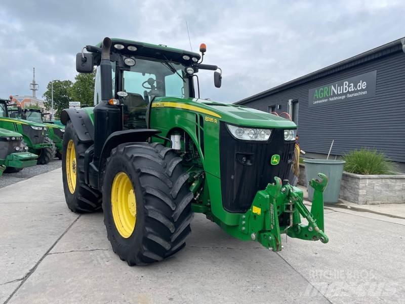 John Deere 8335 r Traktorji