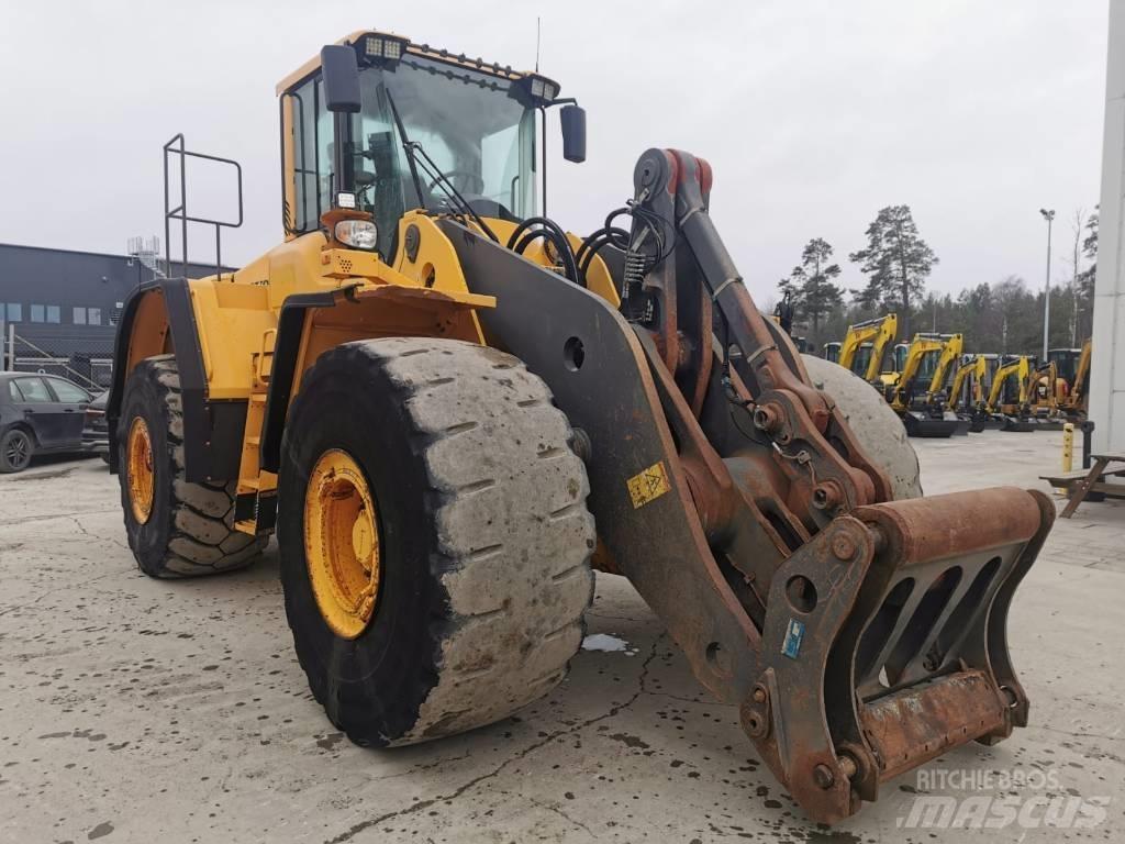 Volvo L220F Kolesni nakladalci