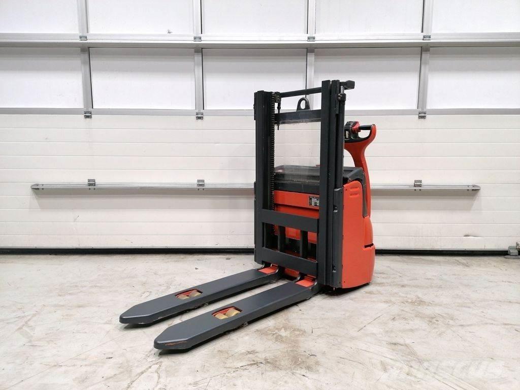 Linde L10 Ročni električni viličar