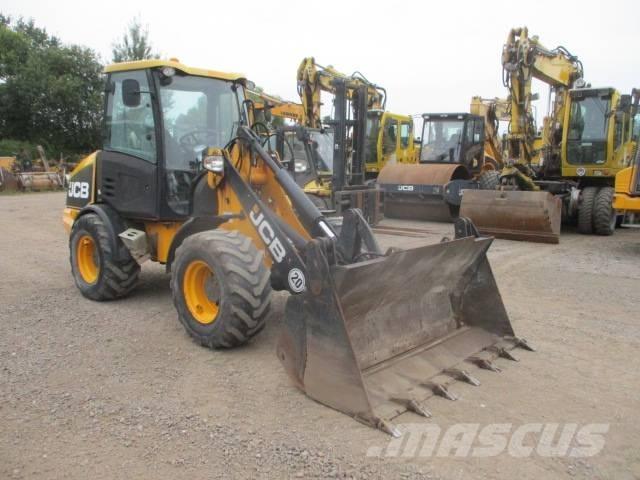 JCB 406 B Kolesni nakladalci