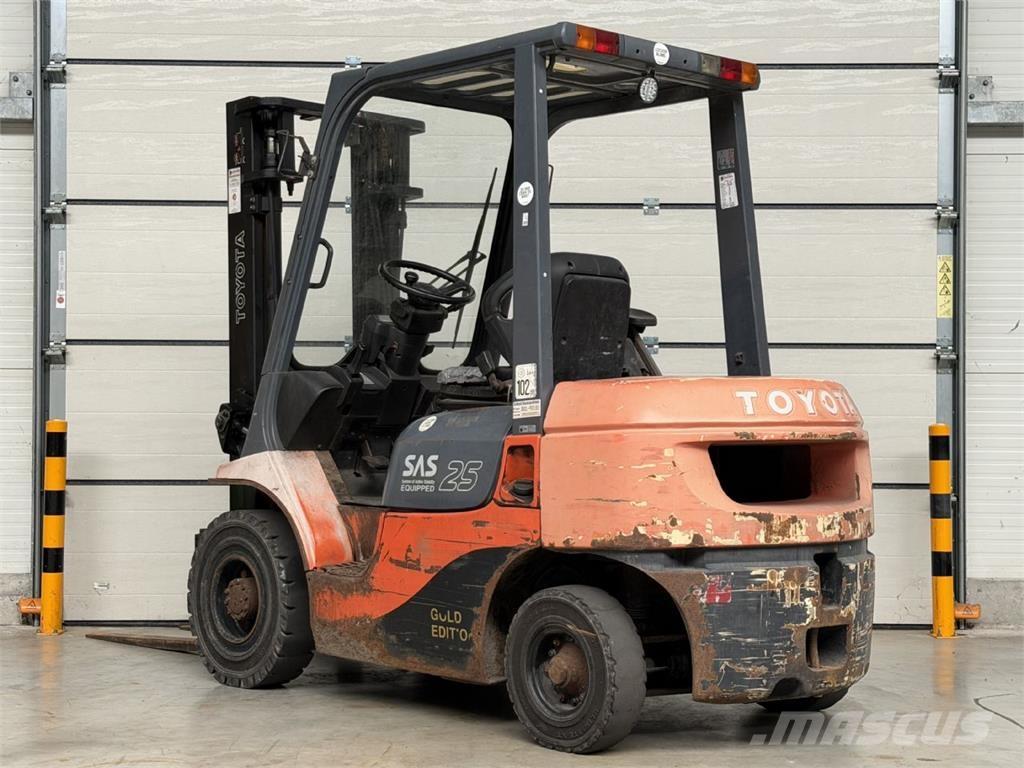 Toyota 62-7FDF25 Dizelski viličarji