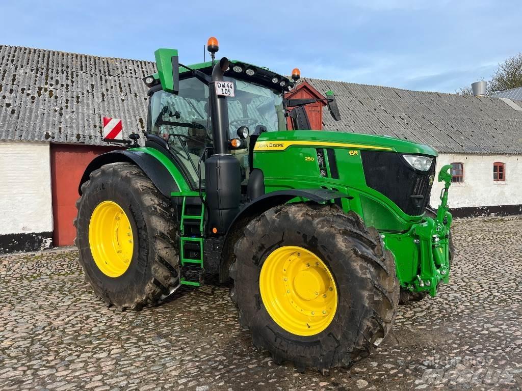 John Deere 6R 250 Traktorji
