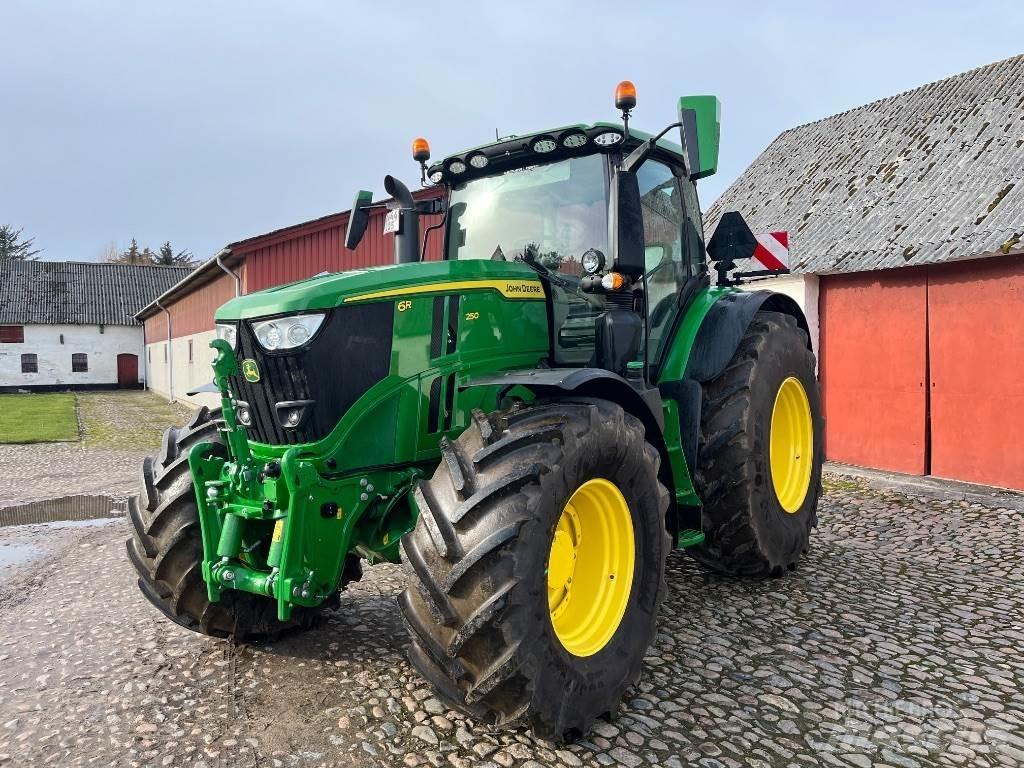 John Deere 6R 250 Traktorji