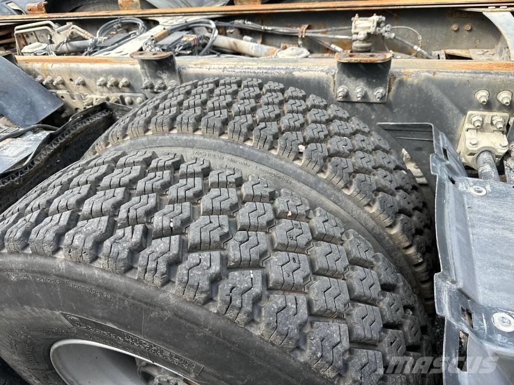 Volvo FMX 8X4*4  4132 Tovornjaki-šasije