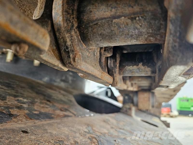 Hitachi ZX 135 US-6 Bagri goseničarji