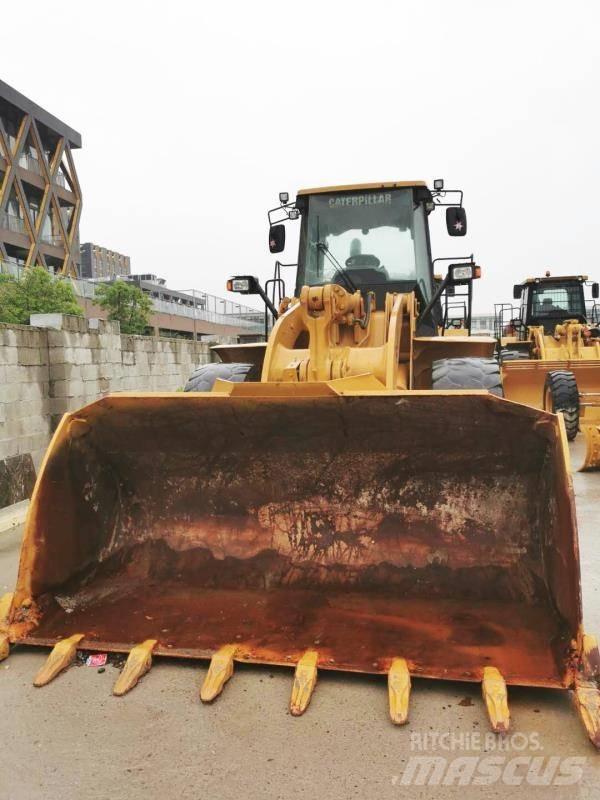CAT 950h Kolesni nakladalci