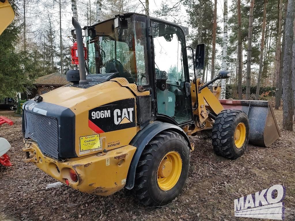 CAT 906 Kolesni nakladalci