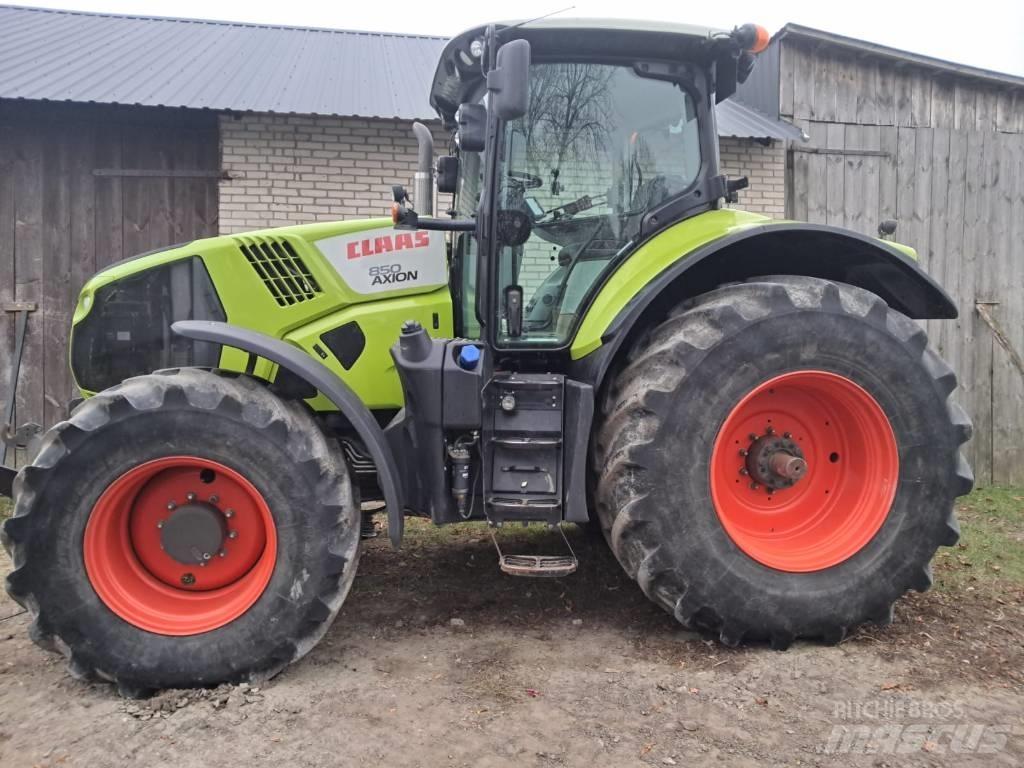 CLAAS Axion 850 Traktorji