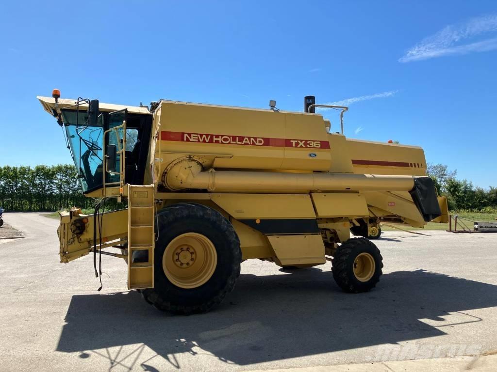 New Holland TX 36 Kombajni