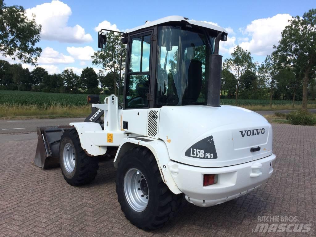 Volvo L 35 B Kolesni nakladalci
