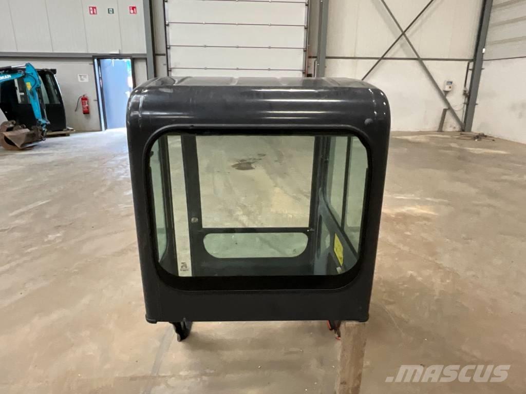Bobcat E 16 Kabine in notranjost