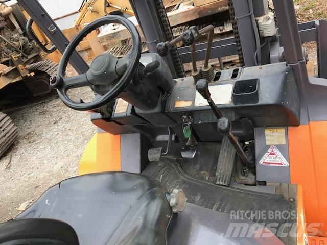 Toyota 7 FD 40 Dizelski viličarji