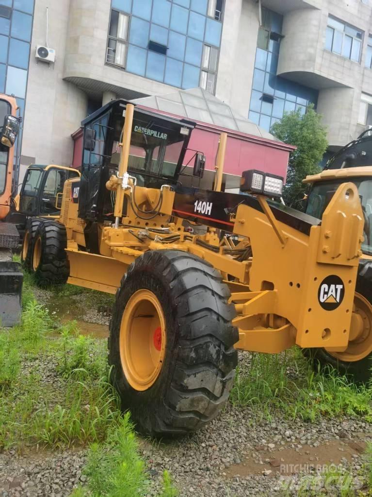CAT 140 H Rovokopači