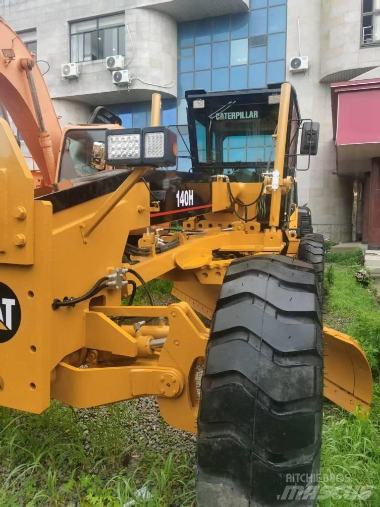 CAT 140 H Rovokopači