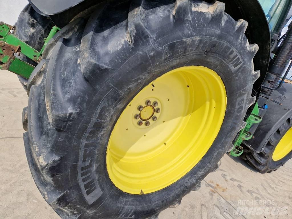 John Deere 6115 R Traktorji