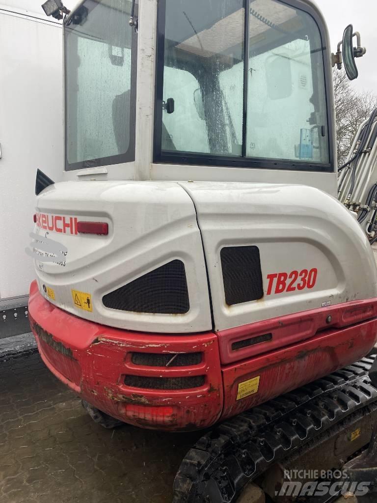 Takeuchi TB 230 Mini bagri <7t