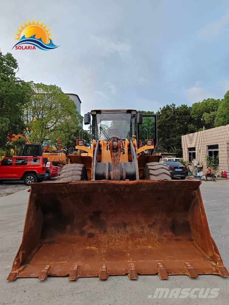 Volvo L 120 Kolesni nakladalci