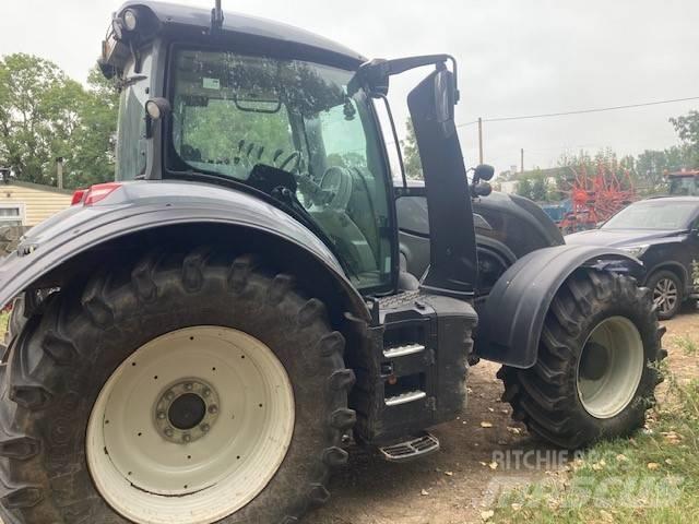 Valtra T 174 EA Traktorji