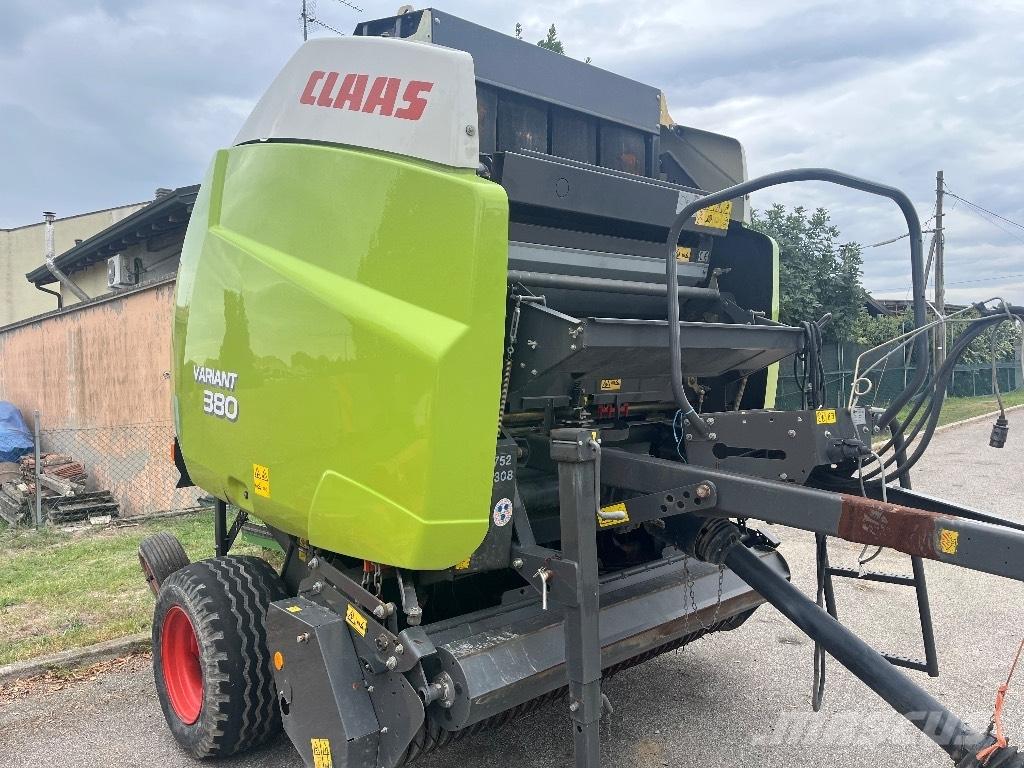 CLAAS Variant 380 Balirke (okrogle bale)