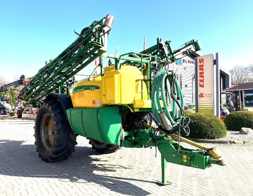 John Deere 732 Vlečne škropilnice