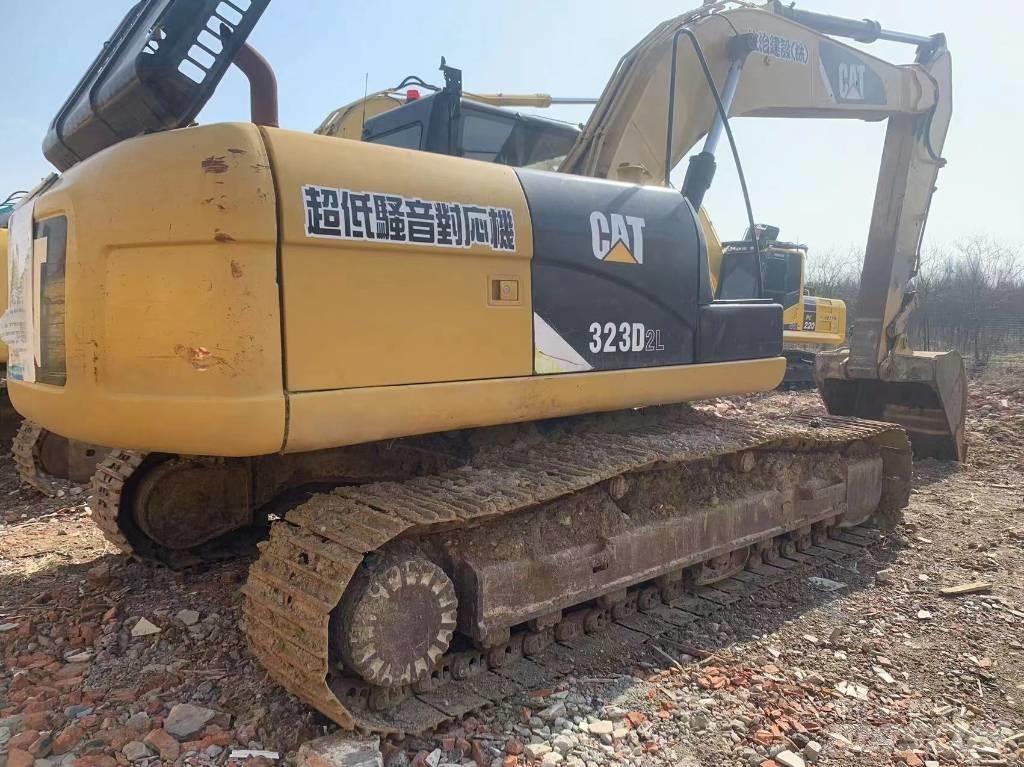 CAT 323D2 Bagri goseničarji