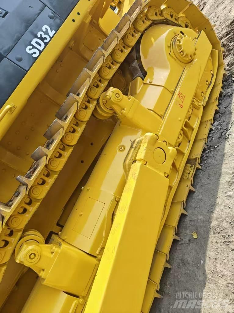 Shantui SD 32 Buldožerji goseničarji