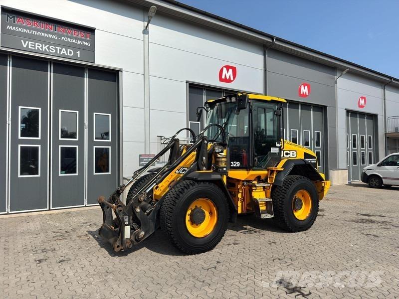 JCB 413 2.800h Kolesni nakladalci